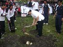 WALIKOTA DENPASAR CANANGKAN BULAN BAKTI GERAKAN PEMBERANTASAN SARANG NYAMUK (PSN) DBD DI DESA TEGAL HARUM